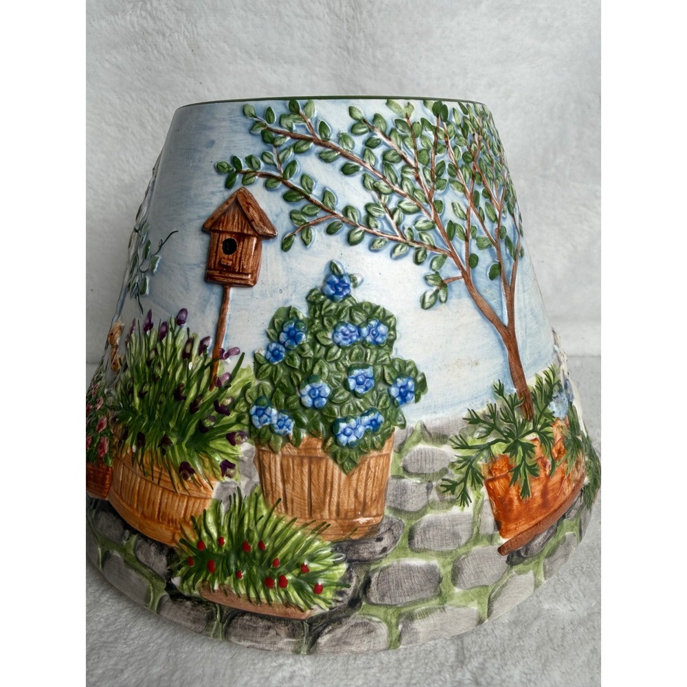 Vintage Embossed Yankee Candle Garden Scene Shade Unisex OS Blue Excellent